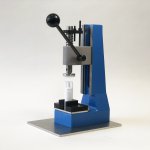 Manual assembling machine for UniDroppers LENA 10 ml, 15 ml and 30 ml